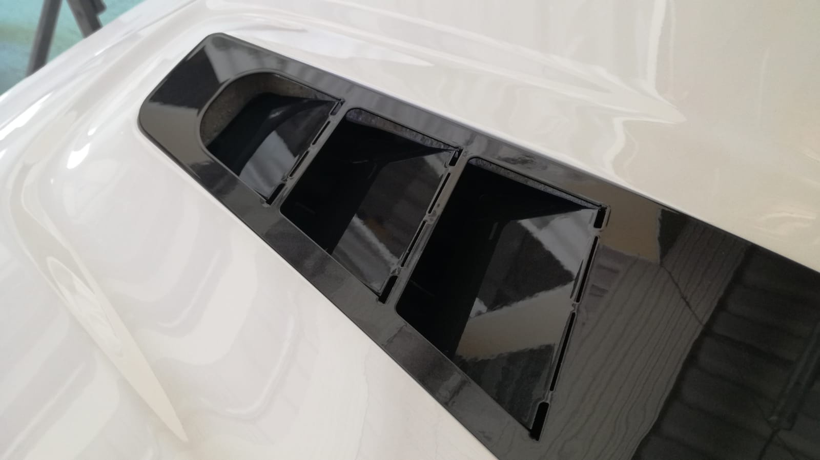 Abarth 500 / 595 / 695 Biposto Style REPLICA BONNET WITH OPTIONAL VENTS - Cadamuro - Abarth Tuning